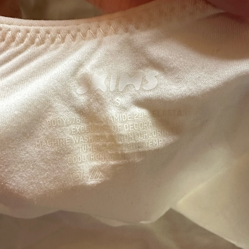 Skims bodysuit - Picture 3 of 4